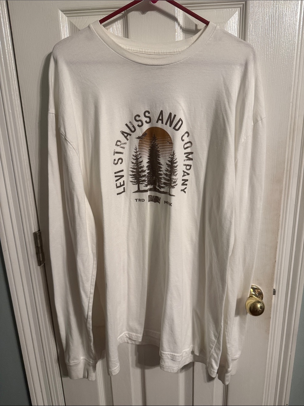 Levi's White Long-Sleeve Shirt with Brown Sunset Tree Graphic